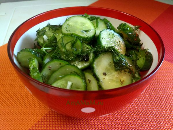 Маринованный салат из огурцов Продукты для рецепта             

    
	    Огурцы
