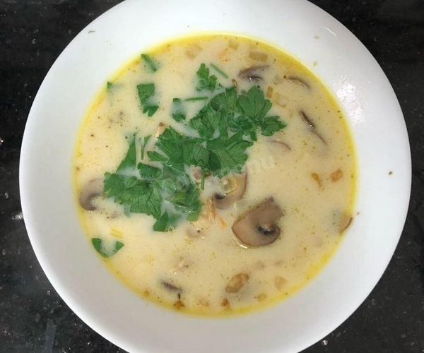 Грибной суп с курицей и вермишелью | Простые рецепты на каждый день