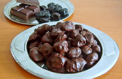 Как приготовить чернослив в шоколаде | Простые рецепты на каждый день