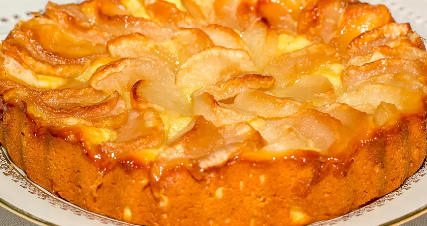 Пышная шарлотка с яблоками: рецепт в духовке | Простые рецепты на каждый день