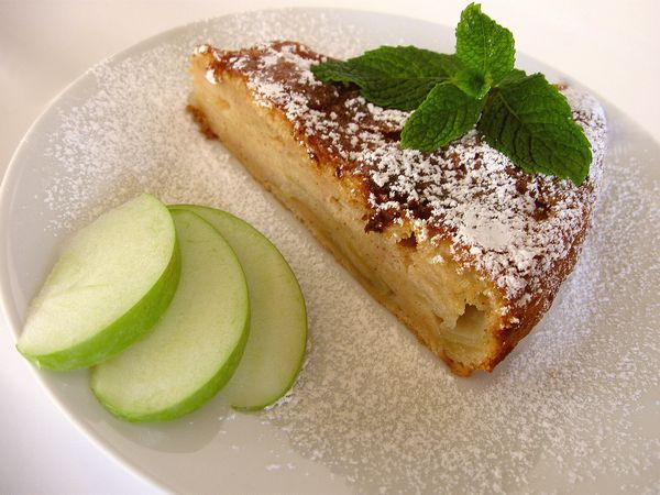 Яблочный пирог с корицей и лимоном | Простые рецепты на каждый день